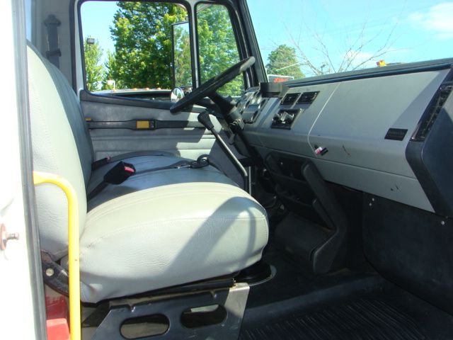 1998 Freightliner FL50 186398