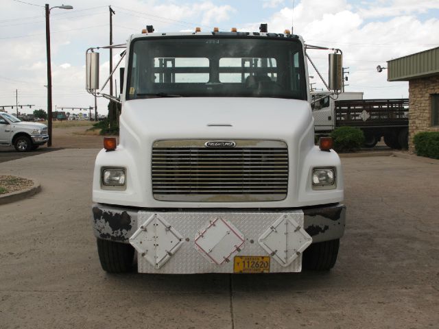 2001 Freightliner FL60 Unknown