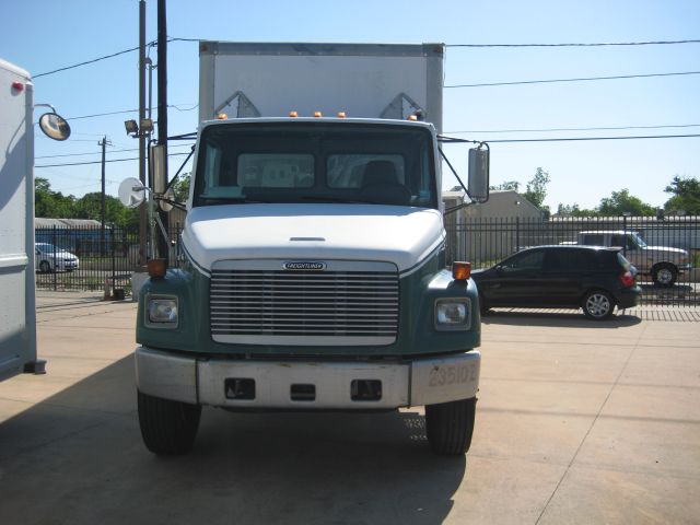 2001 Freightliner FL70 Unknown