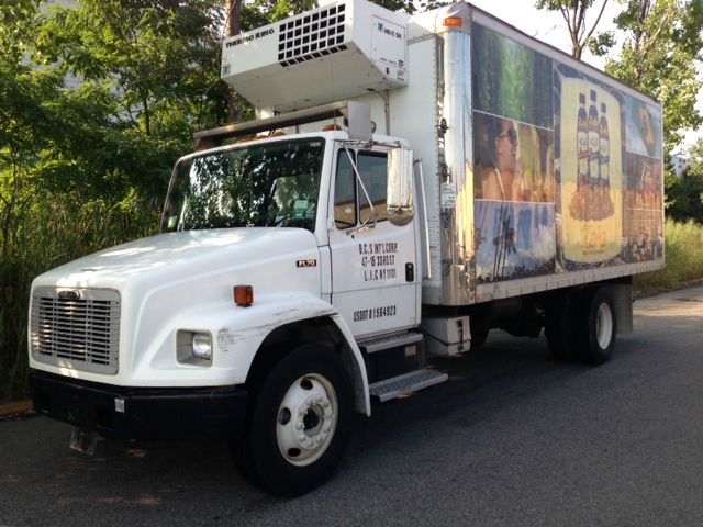 2003 Freightliner FL70 Unknown