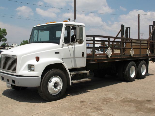 2001 Freightliner FL80 Unknown