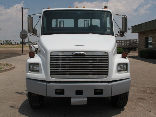 2001 Freightliner FL80 Unknown