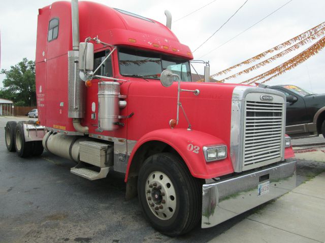 1999 Freightliner FLD120 Unknown