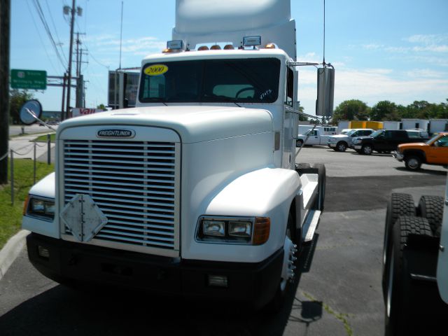 2000 Freightliner FLD120 Unknown