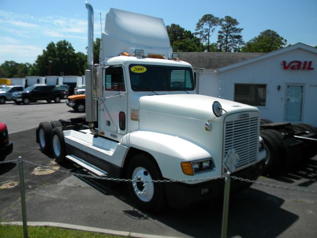 2000 Freightliner FLD120 Unknown