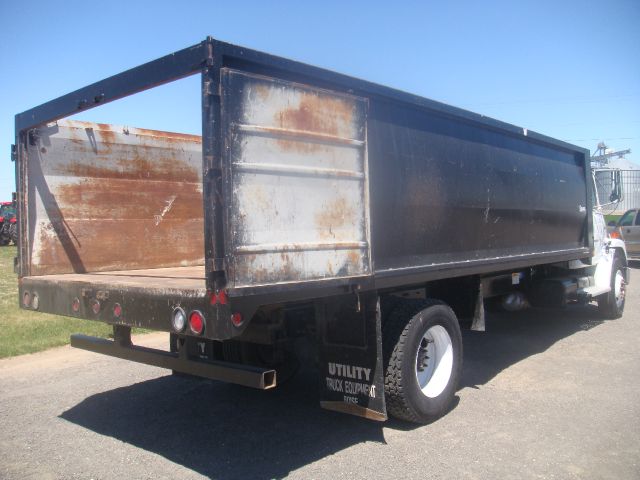 2000 Freightliner FL 70 Unknown