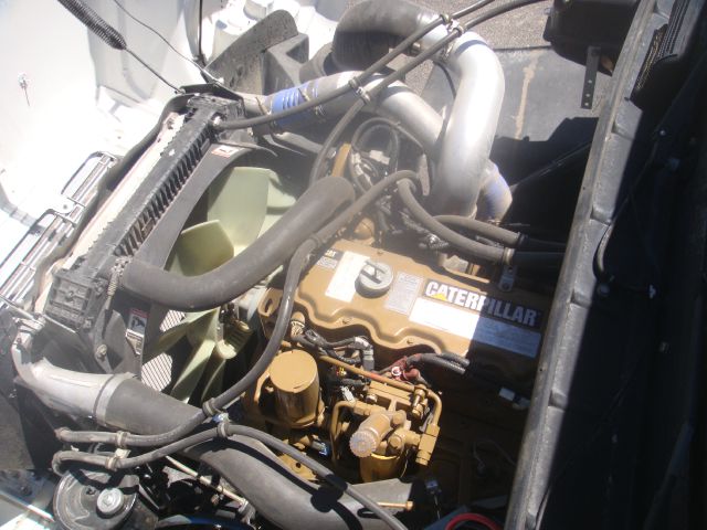 2000 Freightliner FL 70 Unknown