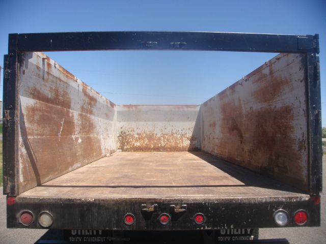 2000 Freightliner FL 70 Unknown