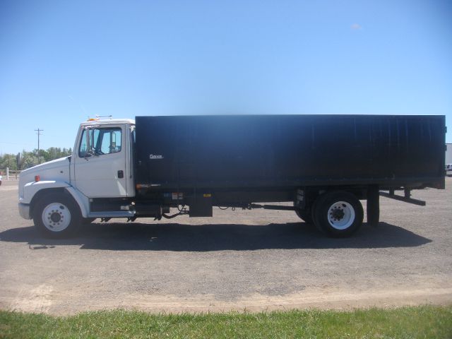 2000 Freightliner FL 70 Unknown