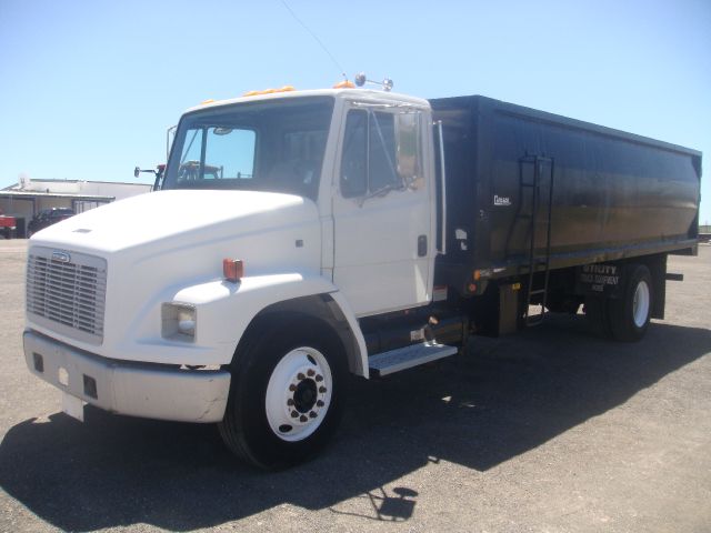 2000 Freightliner FL 70 Unknown