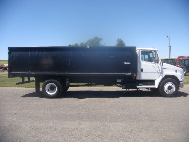2000 Freightliner FL 70 Unknown