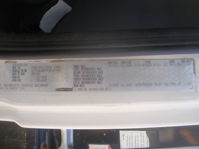 2000 Freightliner FL 70 Unknown