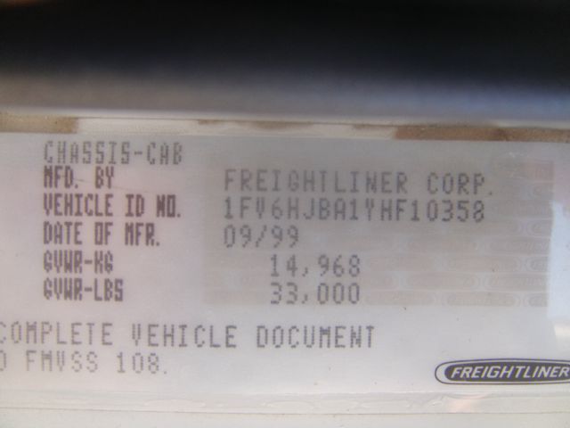 2000 Freightliner FL 70 Unknown