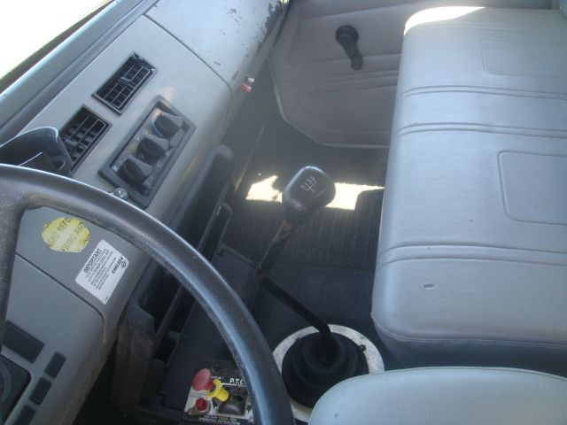 2000 Freightliner FL 70 Unknown