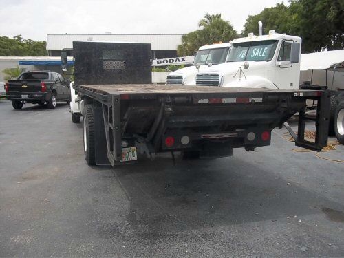 2009 Freightliner M2 Unknown