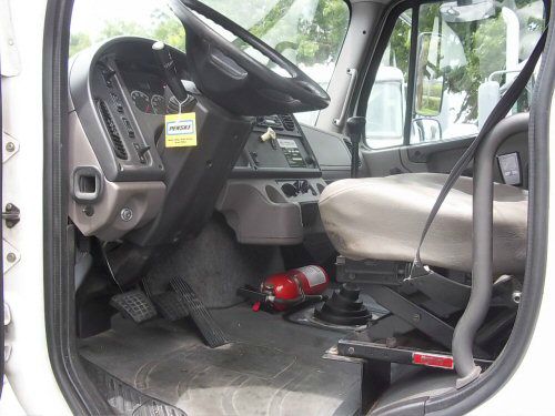 2009 Freightliner M2 Unknown