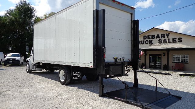 2007 Freightliner M2 106 Unknown