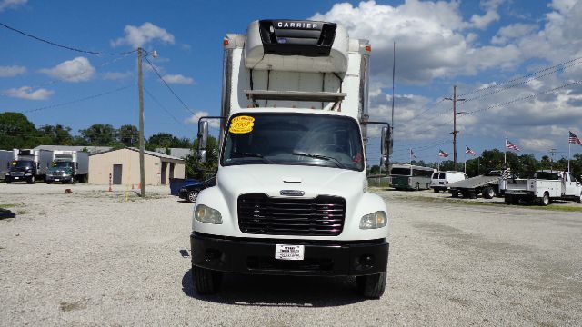 2007 Freightliner M2 106 Unknown
