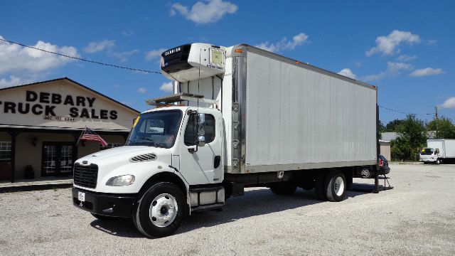 2007 Freightliner M2 106 Unknown
