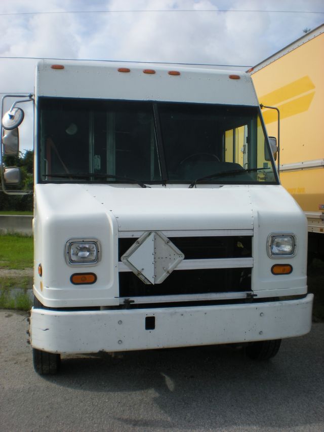 2001 Freightliner MT-45 V6sr5