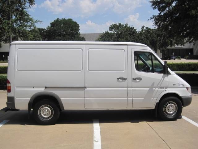 2006 Freightliner Sprinter 2500 FLAT BED Regular CAB