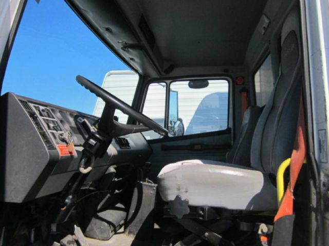 1997 Freightliner FL70 Unknown