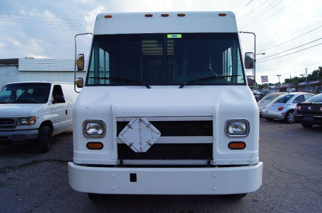 2000 Freightliner m45 Unknown