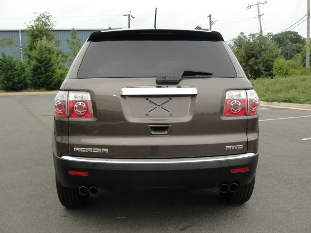 2007 GMC Acadia Sedan 2.0T Automatic Limited