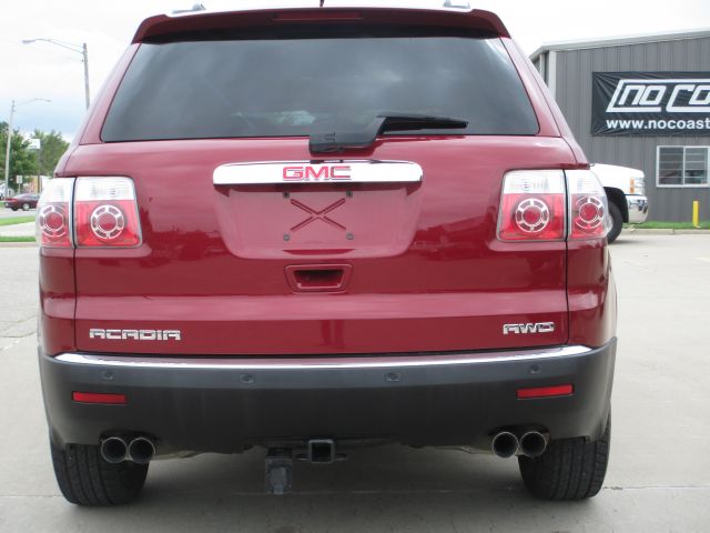 2008 GMC Acadia Sedan 2.0T Automatic Limited