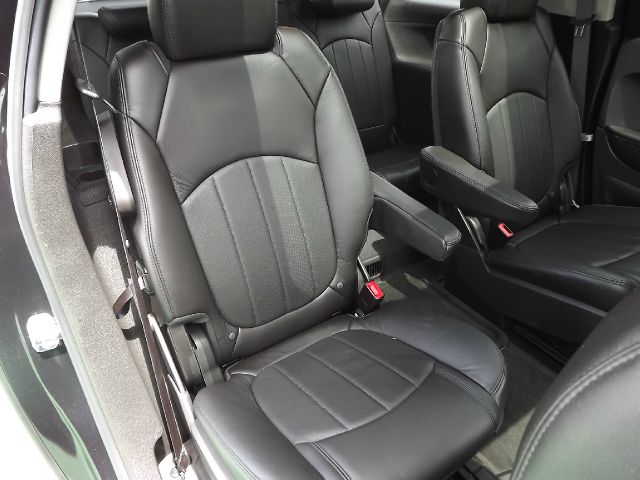 2011 GMC Acadia DSG 2 DOOR