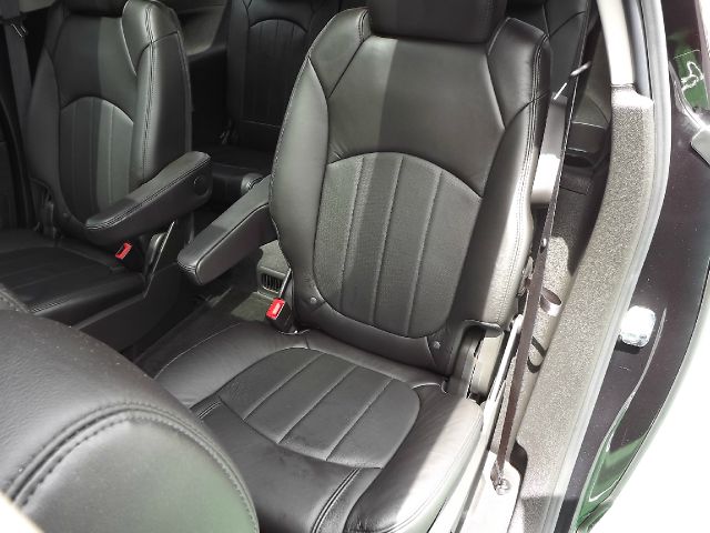 2011 GMC Acadia DSG 2 DOOR