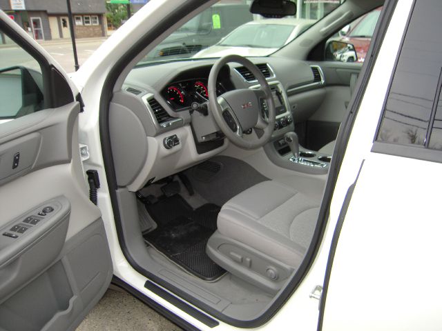 2013 GMC Acadia SE Bad Credit = Approved