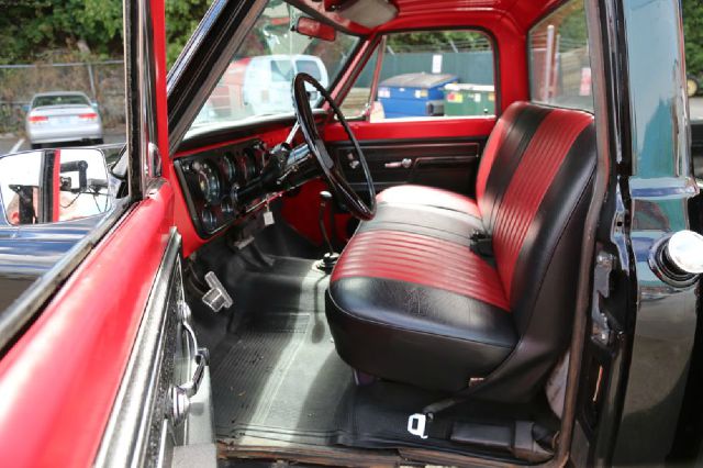 1972 GMC C1500 2004.5 4dr Sdn 1.8T Quattro Au