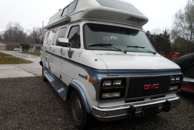 1995 GMC C3500 4dr Sport Sdn Auto RWD