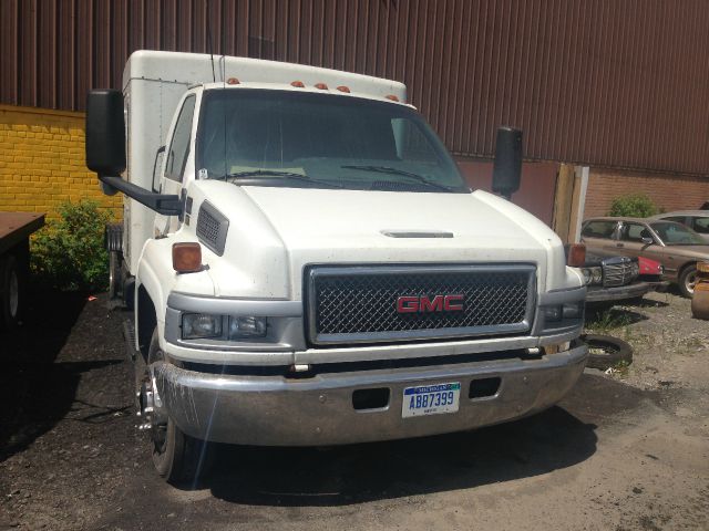 2003 GMC C5500 SLT AWD Leather Navigation