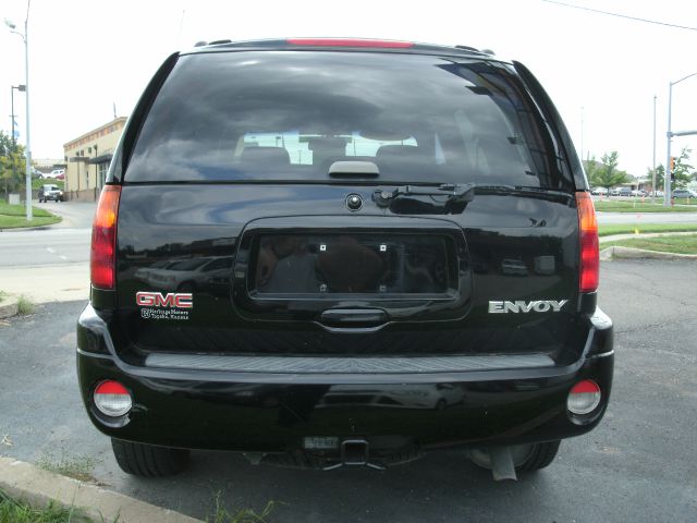 2002 GMC Envoy Wagon SE