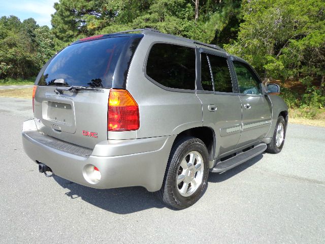 2002 GMC Envoy Wagon SE