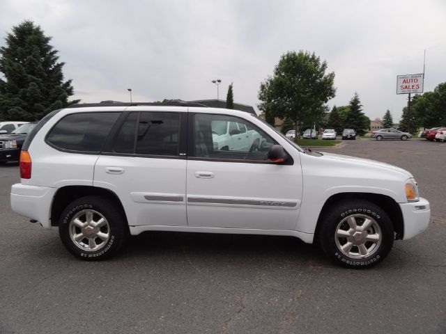 2002 GMC Envoy Wagon SE
