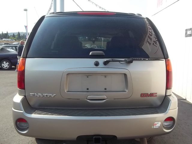 2002 GMC Envoy 4x4 Crew Cab LE