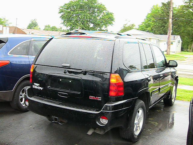 2002 GMC Envoy Wagon SE