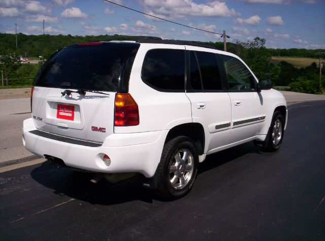 2002 GMC Envoy Wagon SE