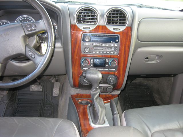 2002 GMC Envoy Wagon SE