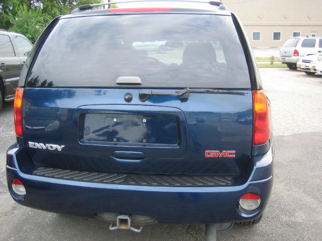 2002 GMC Envoy Wagon SE