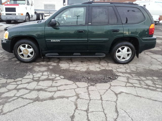 2002 GMC Envoy Wagon SE