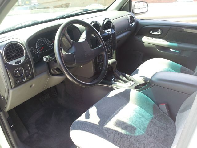 2003 GMC Envoy 4x4 Crew Cab LE