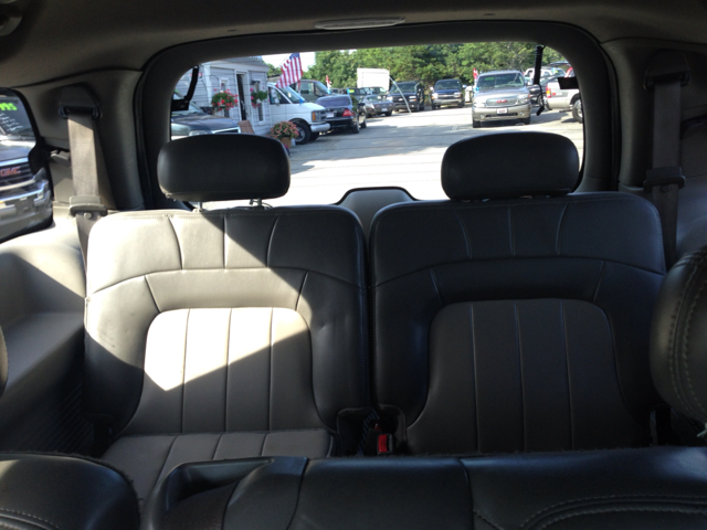 2003 GMC Envoy LS 2500 HD