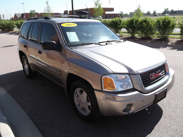 2003 GMC Envoy 4x4 Crew Cab LE