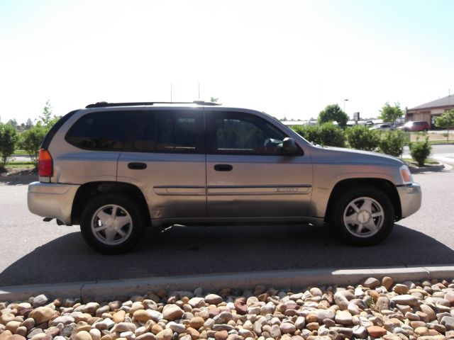 2003 GMC Envoy 4x4 Crew Cab LE