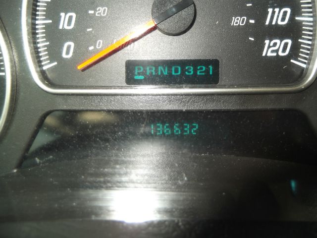 2003 GMC Envoy 4x4 Crew Cab LE