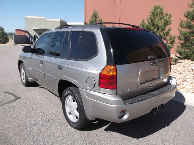 2003 GMC Envoy 4x4 Crew Cab LE